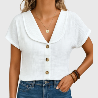 Maureen | Chic Buttoned Blouse